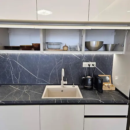 арена изгрев Apartament *